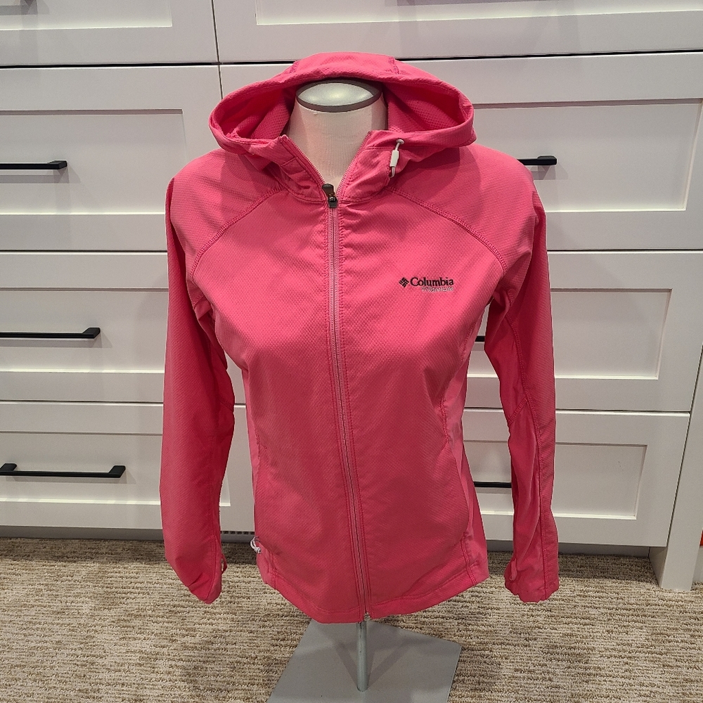 Columbia Titanium very light jacket